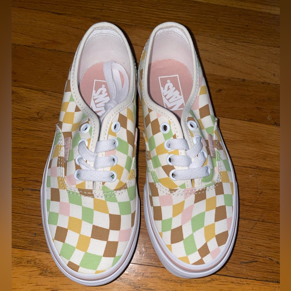 Checkered Little Girl Authentic Vans - Picture 1 of 5